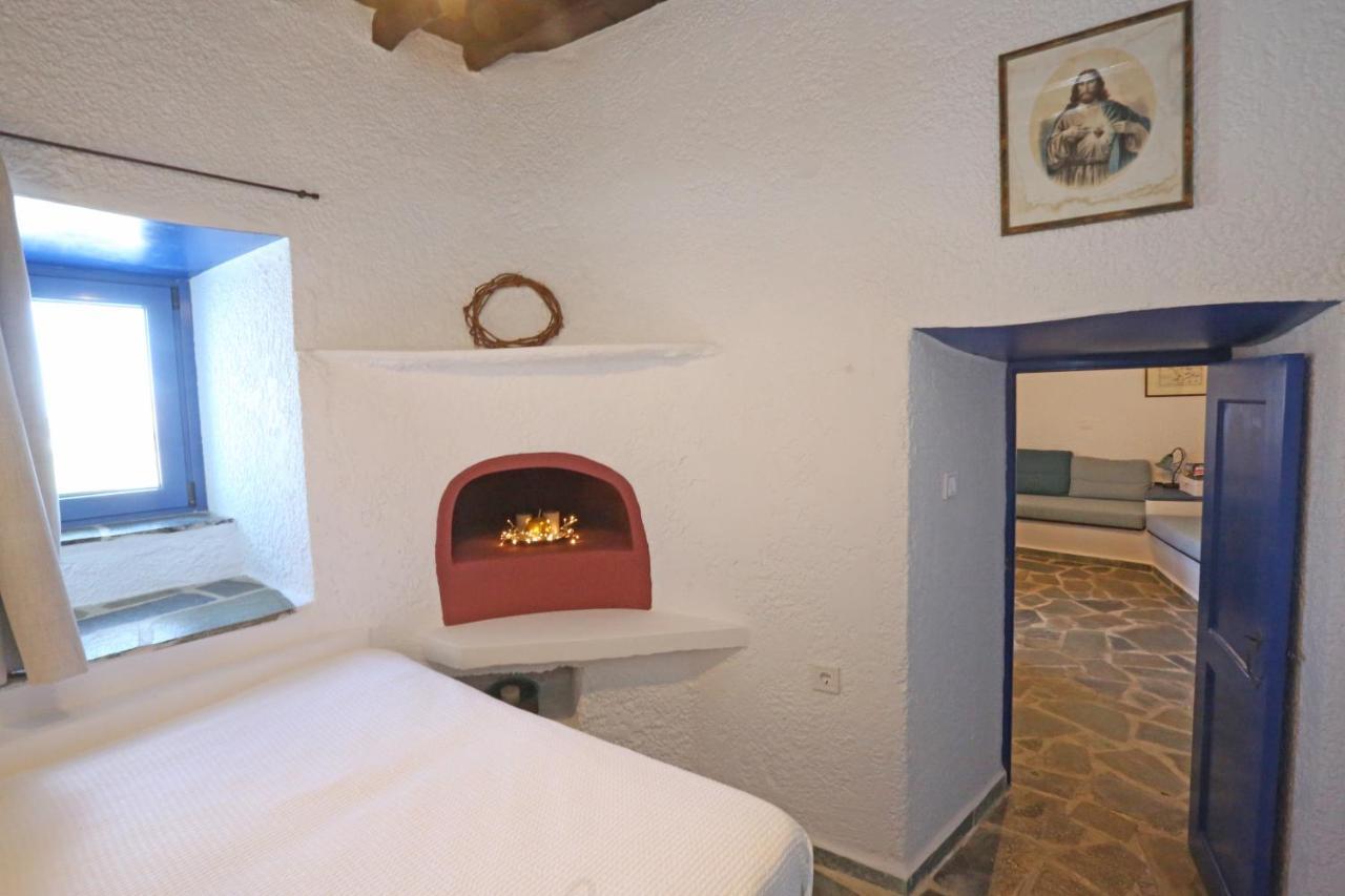 Le Petit Chateau Áno Szírosz Kültér fotó