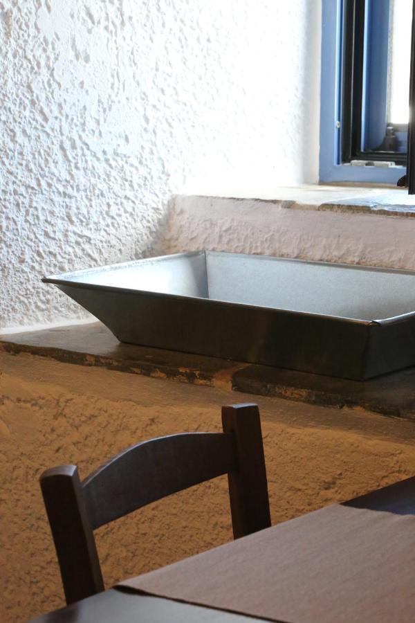 Le Petit Chateau Áno Szírosz Kültér fotó