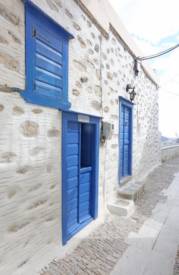 Le Petit Chateau Áno Szírosz Kültér fotó