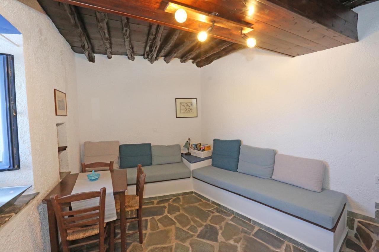 Le Petit Chateau Áno Szírosz Kültér fotó