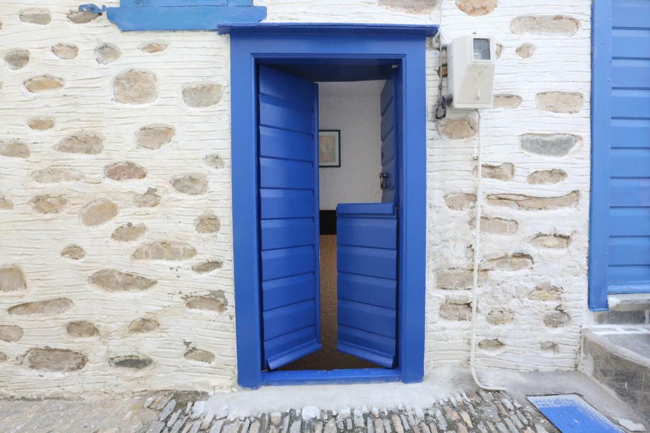 Le Petit Chateau Áno Szírosz Kültér fotó